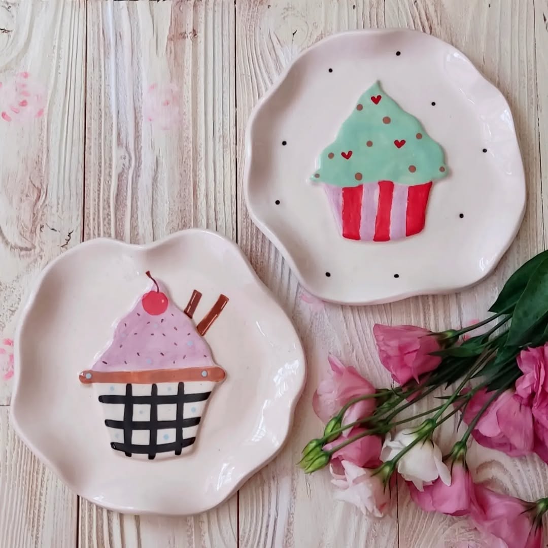بشقاب سرامیکی دست ساز با طرح های برجسته کاپ کیک خرید مستقیم از تولید کننده